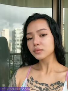 ベラ・ポーチのセクシーなお尻の写真