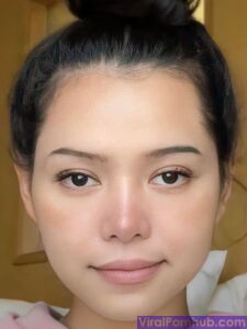 Bella Poarch'un seksi yakın çekim fotoğrafları