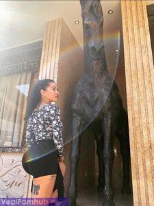 Bella Poarch Sexy Photos