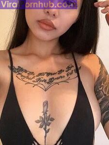 Bella Poarch'ın Seksüel Fotoğrafları
