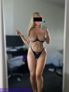 Fughe Hot Onlyfans di WettMelons - Album Più Acquistati