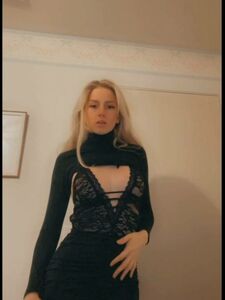 MsFiiire Robe Sexy Striptease Vidéo Onlyfans Fuite