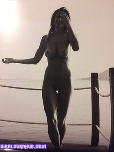 Fotos desnudas de Genevieve Morton filtradas