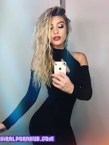 Lele Pons desnuda y video sexual filtrado