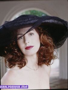 Dana Delany nua e cena de sextape vazada