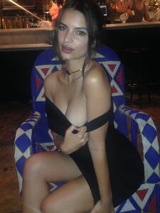 Fotos desnudas de Emily Ratajkowski