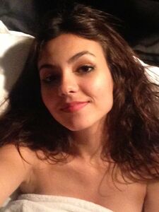 Victoria Justice Nacktfotos