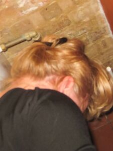 Caroline matura puttana all'aperto