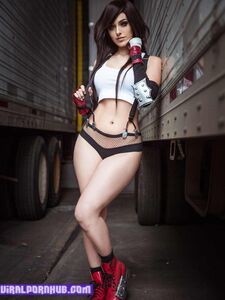 Photos nues de Vixence Tifa Lockhart