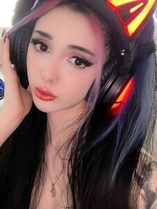 Alyri 最新的 Onlyfans 高级泄露