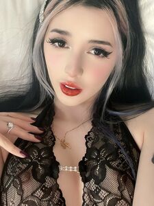 Alyri 最新的 Onlyfans 高级泄露