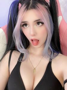 Alyri 最新的 Onlyfans 高级泄露