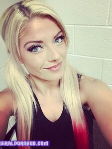 WWE Alexa Bliss Nudi & Video di Sextape Trapelato