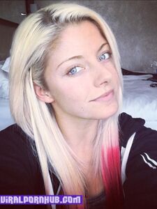 WWE Alexa Bliss Nudi & Video di Sextape Trapelato