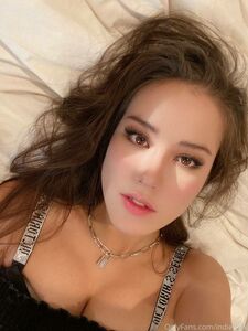 Indiefoxx 性感裙子自拍 Onlyfans 套件泄露