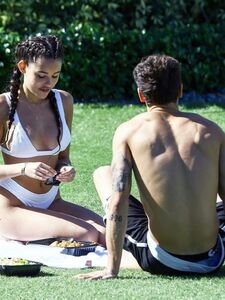 Madison Beer Sexy Set Bikini Camel Toe Trapelato
