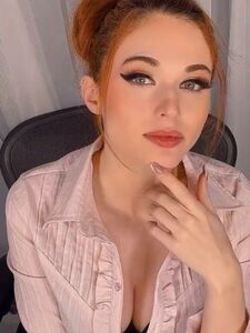 Amouranth 裸体学生教师性 VIP Onlyfans 视频泄露
