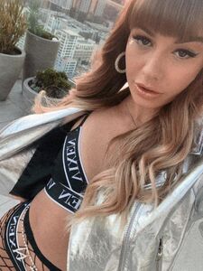 Naomiswann Onlyfans 最新的高级泄露