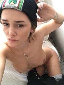 Super süße Schauspielerin Addison Timlin Nackt-Leaks