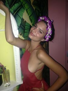 Filtraciones Desnudas de la Super Modelo Emily Ratajkowski