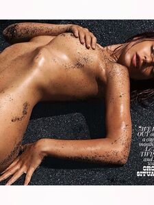 Filtraciones Desnudas de la Super Modelo Emily Ratajkowski