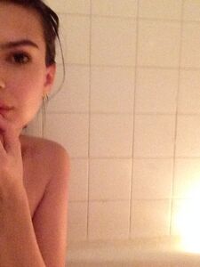 Vazamentos Nu de Super Modelo Emily Ratajkowski