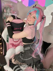 Belle Delphine Nuda Gomma da masticare Emo Set Onlyfans Trapelato