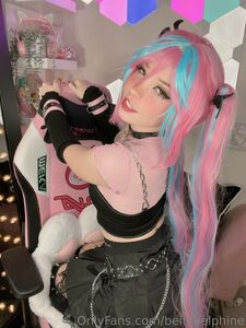 Belle Delphine Nackt Kaugummi Emo Onlyfans Set Durchgesickert