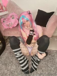 Belle Delphine Nuda Gomma da masticare Emo Set Onlyfans Trapelato