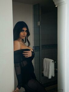 米娅·哈利法性感内衣照片拍摄集泄露