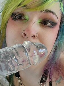 heyLyssten Französische Dienstmädchen Dildo OnlyFans Set Durchgesickert