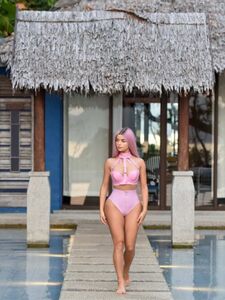 Деми Роуз Голые груди и большая попа Утечки фотографий Onlyfans