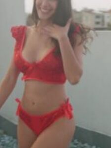 Rachel Cook Nackt Outdoor Strand BTS Video Durchgesickert