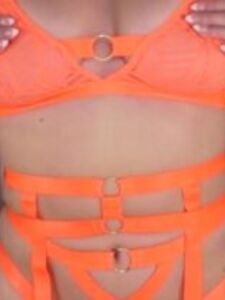 Vidéo BTS de Rachel Cook nue en extérieur à la plage fuite