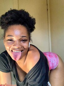 Cloudyxkinks aka ciarastormzxo ebony nude pussy and boobs latest onlyfans leaks photos
