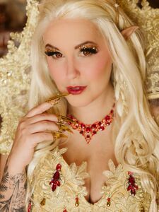 Calendrier de l'Avent Meg Turney Jour 1 : Loot Elf Entièrement Nue Et Vulve Apparente Photos Fuitées Onlyfans