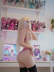 Servizio fotografico di Bunny Alina Kim fughe OnlyFans