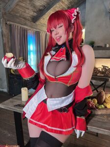 Alina Becker Cosplay Grande Bumbum e Seios Teaser Onlyfans Sets