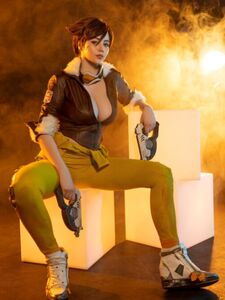 Alina Becker Cosplay Grande Bumbum e Seios Teaser Onlyfans Sets