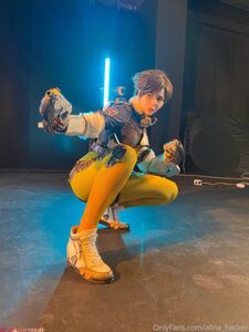 Alina Becker Cosplay Grande Bumbum e Seios Teaser Onlyfans Sets