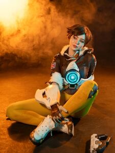 Alina Becker Cosplay Grande Bumbum e Seios Teaser Onlyfans Sets
