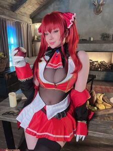 Alina Becker Cosplay Phat Ass und Brüste Teaser Onlyfans Sets