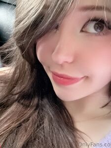 Belle Delphine Hintere Sitzreihe Pussy Tease Onlyfans Album