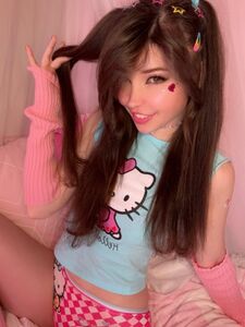 Fuites complètes de la chatte de Belle Delphine Hello Kitty
