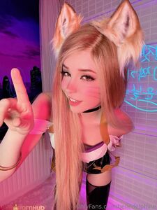 Belle Delphine Cosplay Ahri (Lol) Nackte Muschi Ausbreitung Onlyfans Fotos
