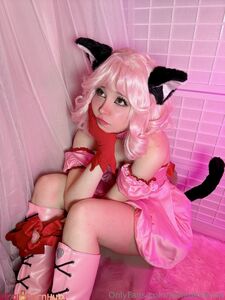 Belle Delphine Ichigo Momomiya Cosplay Muschi Spread Onlyfans Album