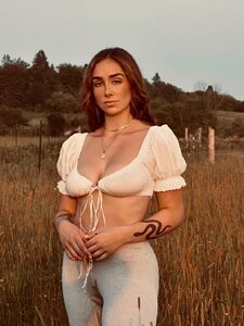 Infermiera franco-canadese Madison