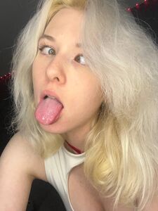 Kitareine, nouvelles photos nues de son OnlyFans qui ont fuité