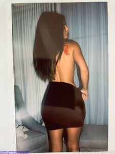 Последние утечки обнаженной фотографии Ланы Роудс с Onlyfans