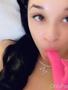 Vazamentos da última foto nua de Mya Monroe no Onlyfans